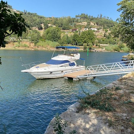 Готель Aquadouro Yacht Radames - Sleep Boat Experience Каштелу-де-Пайва Екстер'єр фото