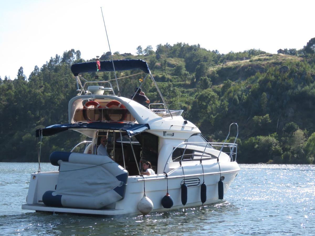Готель Aquadouro Yacht Radames - Sleep Boat Experience Каштелу-де-Пайва Екстер'єр фото
