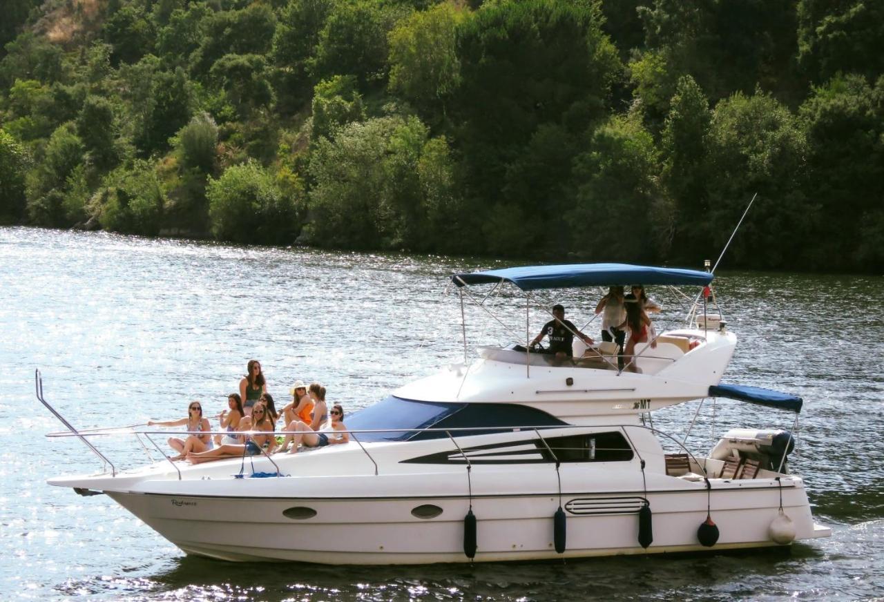 Готель Aquadouro Yacht Radames - Sleep Boat Experience Каштелу-де-Пайва Екстер'єр фото