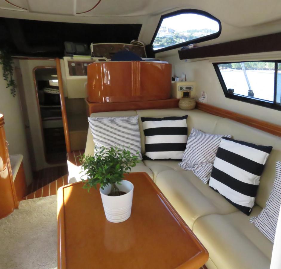 Готель Aquadouro Yacht Radames - Sleep Boat Experience Каштелу-де-Пайва Екстер'єр фото