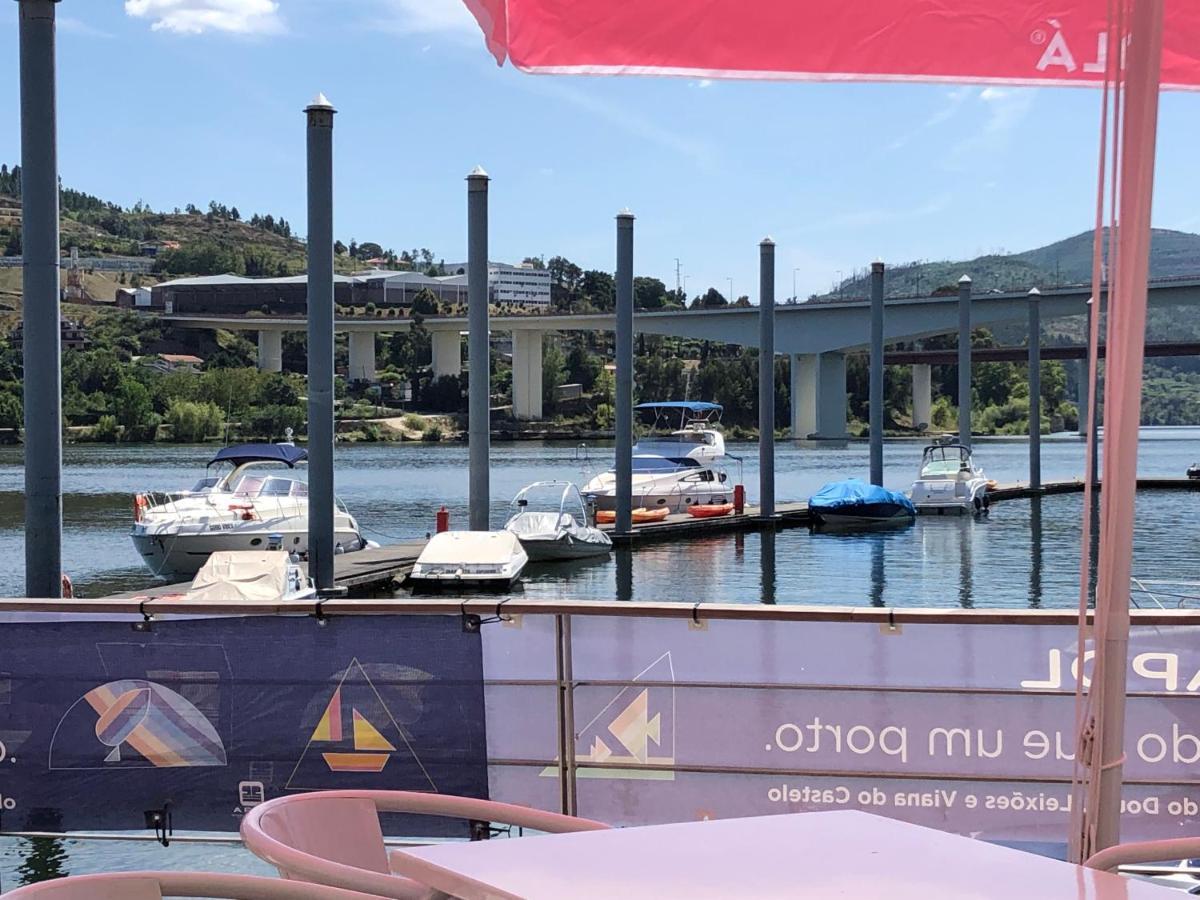 Готель Aquadouro Yacht Radames - Sleep Boat Experience Каштелу-де-Пайва Екстер'єр фото
