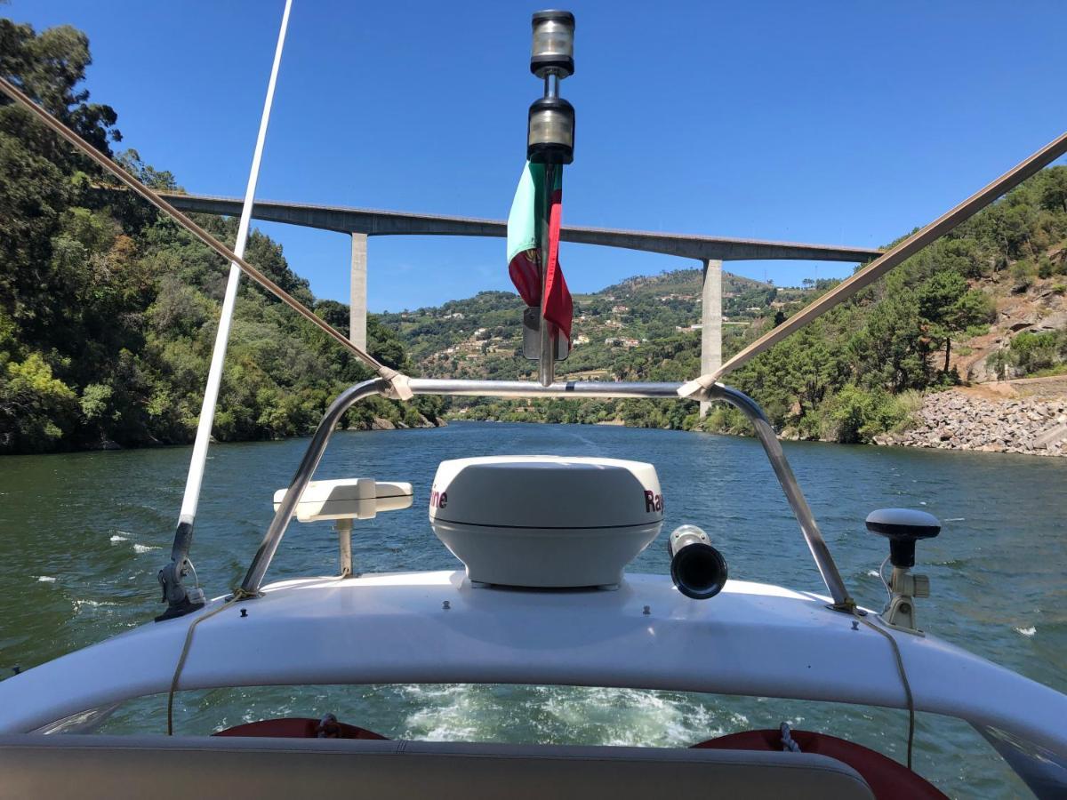 Готель Aquadouro Yacht Radames - Sleep Boat Experience Каштелу-де-Пайва Екстер'єр фото
