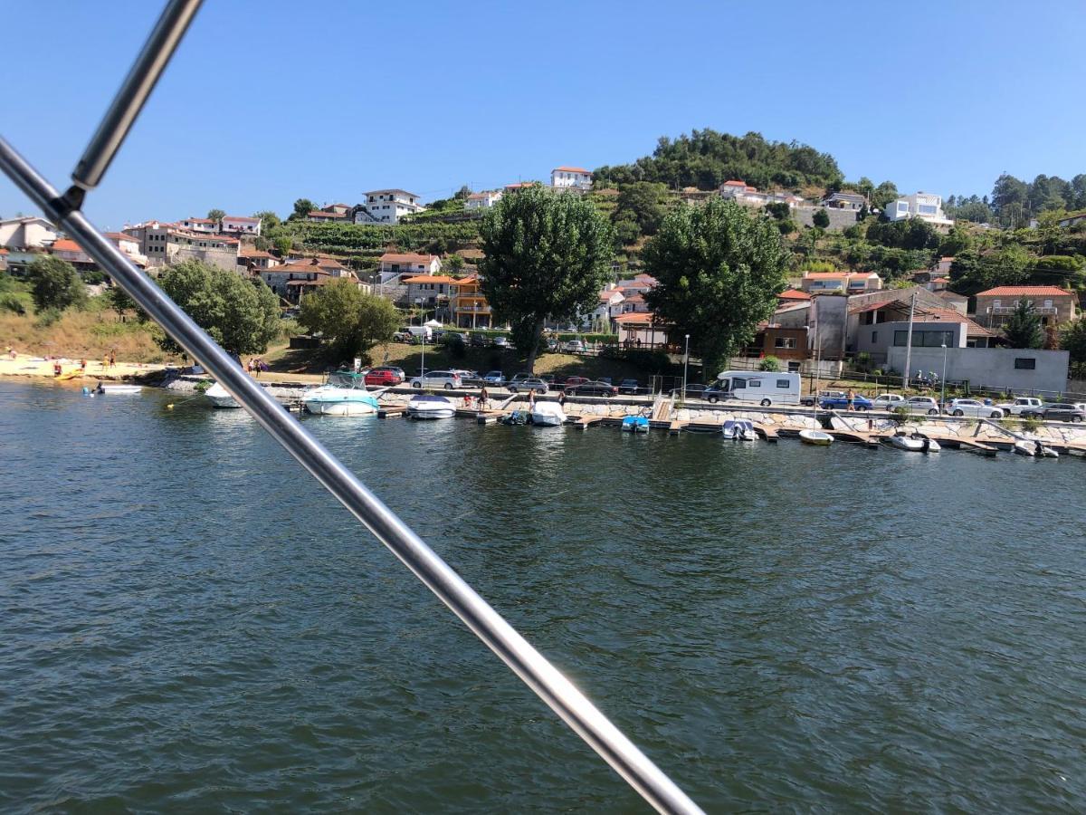 Готель Aquadouro Yacht Radames - Sleep Boat Experience Каштелу-де-Пайва Екстер'єр фото