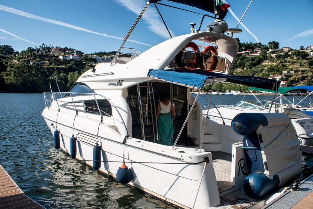 Готель Aquadouro Yacht Radames - Sleep Boat Experience Каштелу-де-Пайва Екстер'єр фото