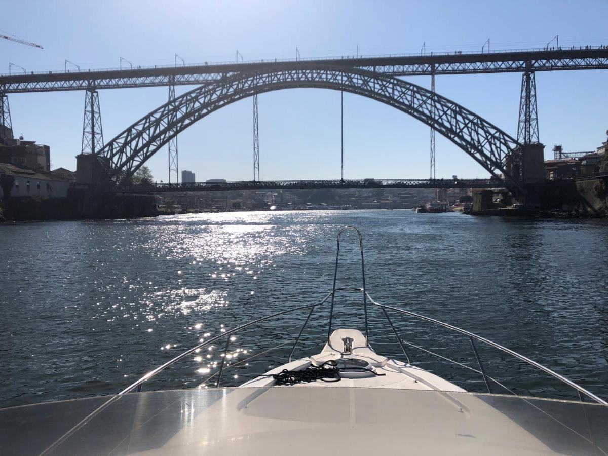 Готель Aquadouro Yacht Radames - Sleep Boat Experience Каштелу-де-Пайва Екстер'єр фото