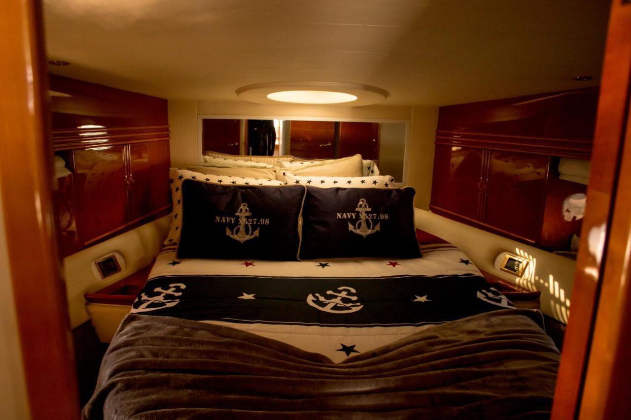 Готель Aquadouro Yacht Radames - Sleep Boat Experience Каштелу-де-Пайва Екстер'єр фото