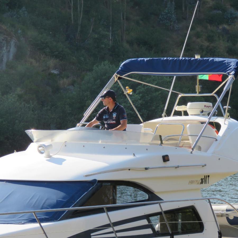 Готель Aquadouro Yacht Radames - Sleep Boat Experience Каштелу-де-Пайва Екстер'єр фото