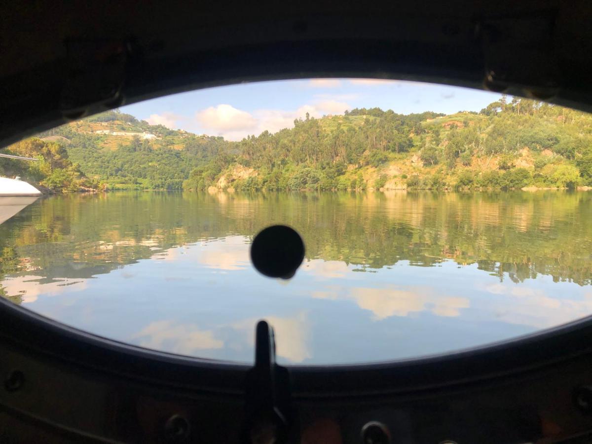 Готель Aquadouro Yacht Radames - Sleep Boat Experience Каштелу-де-Пайва Екстер'єр фото