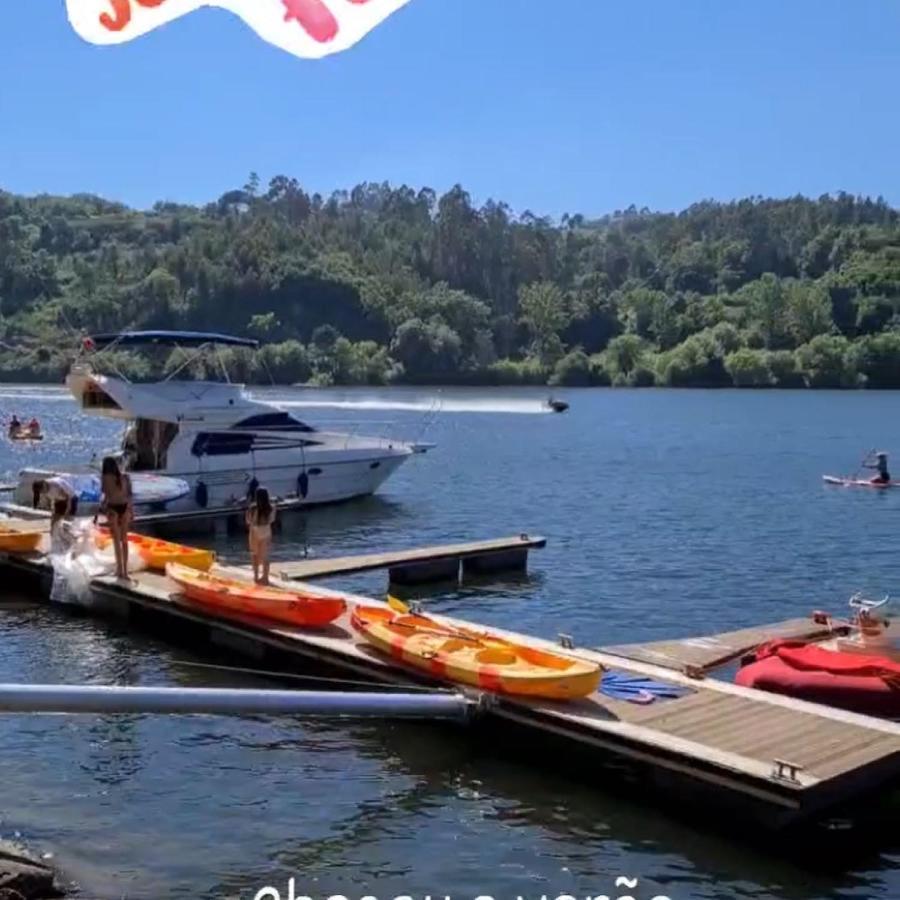Готель Aquadouro Yacht Radames - Sleep Boat Experience Каштелу-де-Пайва Екстер'єр фото